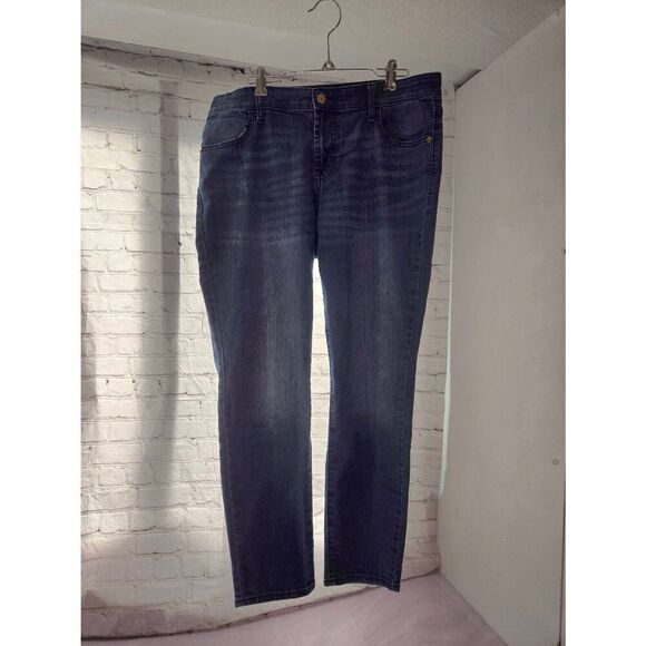Old Navy Super Skinny Women's Size 12 PETITE Blue Lightweight Jeans - Picture 1 of 4